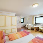Spacious Apartment in Saalbach-Hinterglemm near Ski Area