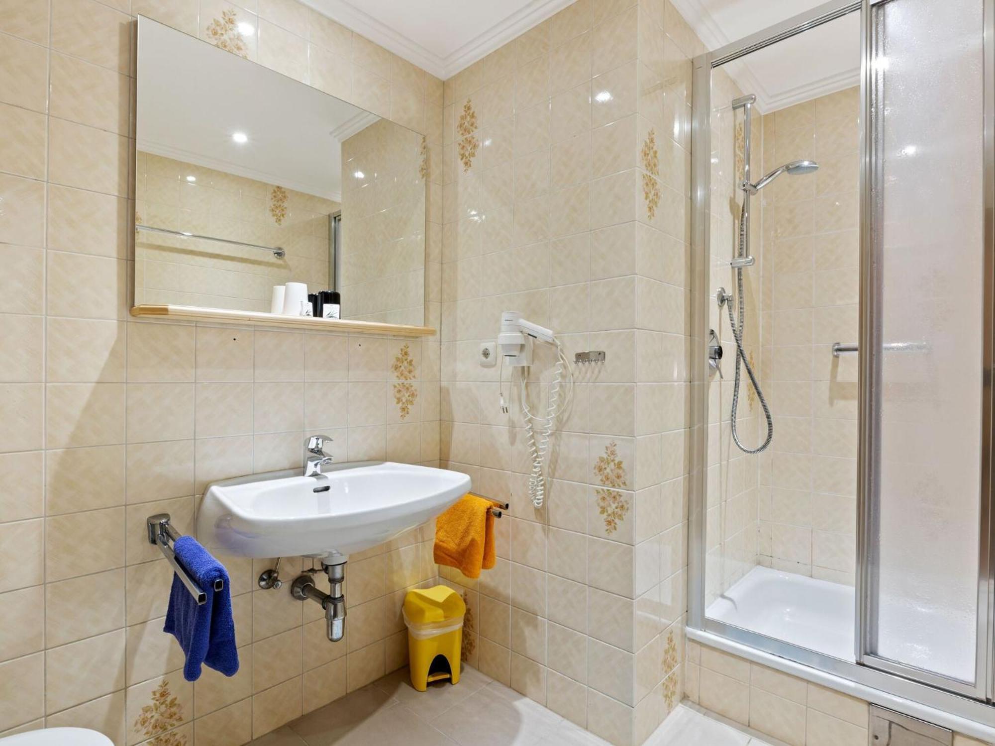 Spacious In Near Area