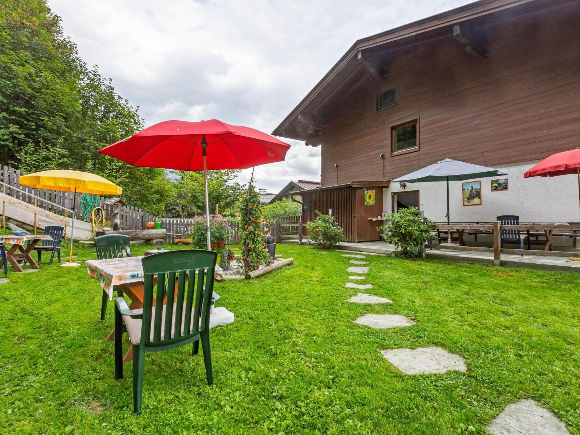 Spacious In Near Area Apartment *